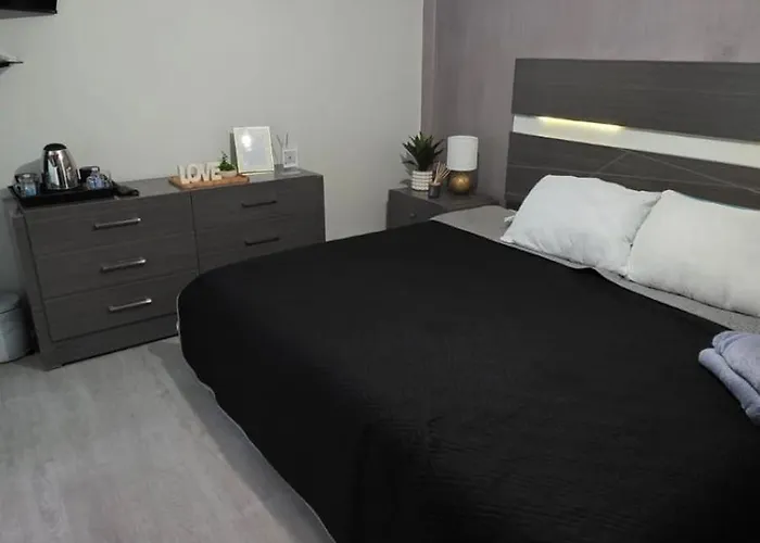 Privada Six Flags, Estadio Azteca Guest house Mexico City